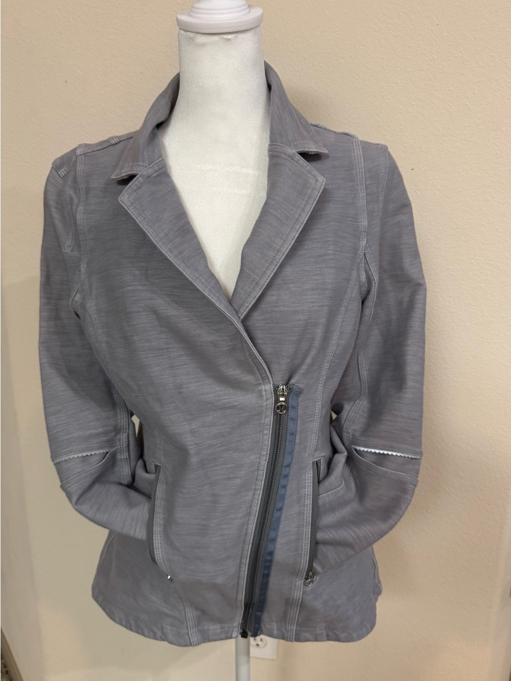 lululemon athletica Light Gray Pullover Top
